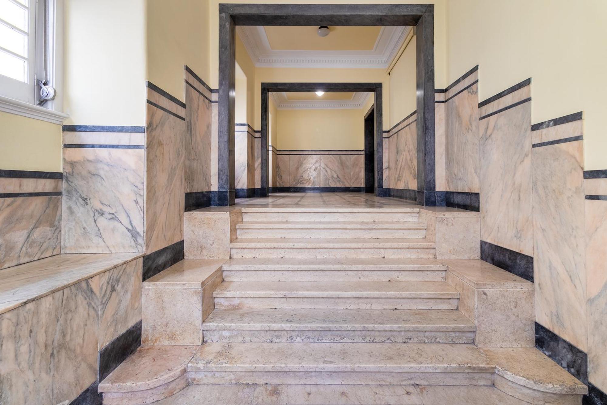5-Bedroom Large Apartment 2nd Floor