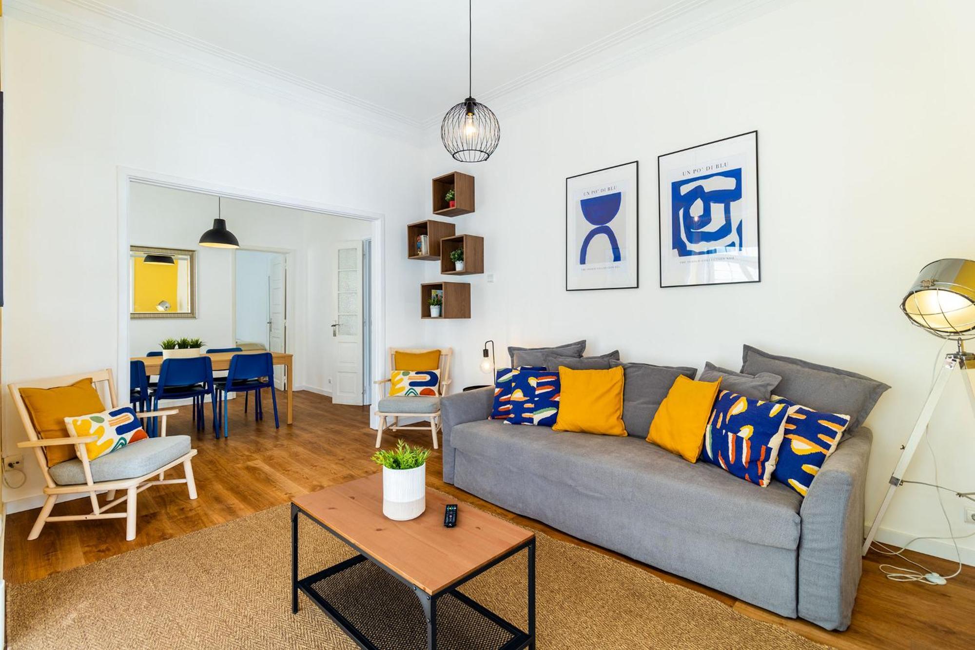 5-Bedroom Large Apartment 1st Floor
