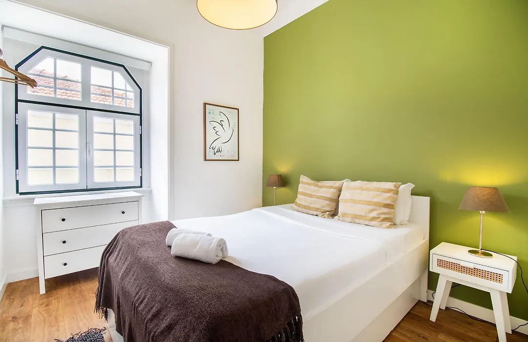 Chagas 17 By Central Hill Apartments-1